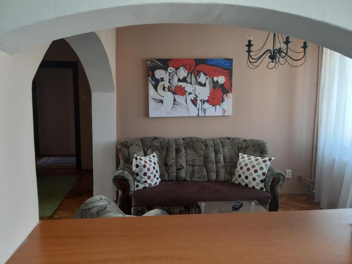 Pelican Proxy Apartment Oradea Εξωτερικό φωτογραφία